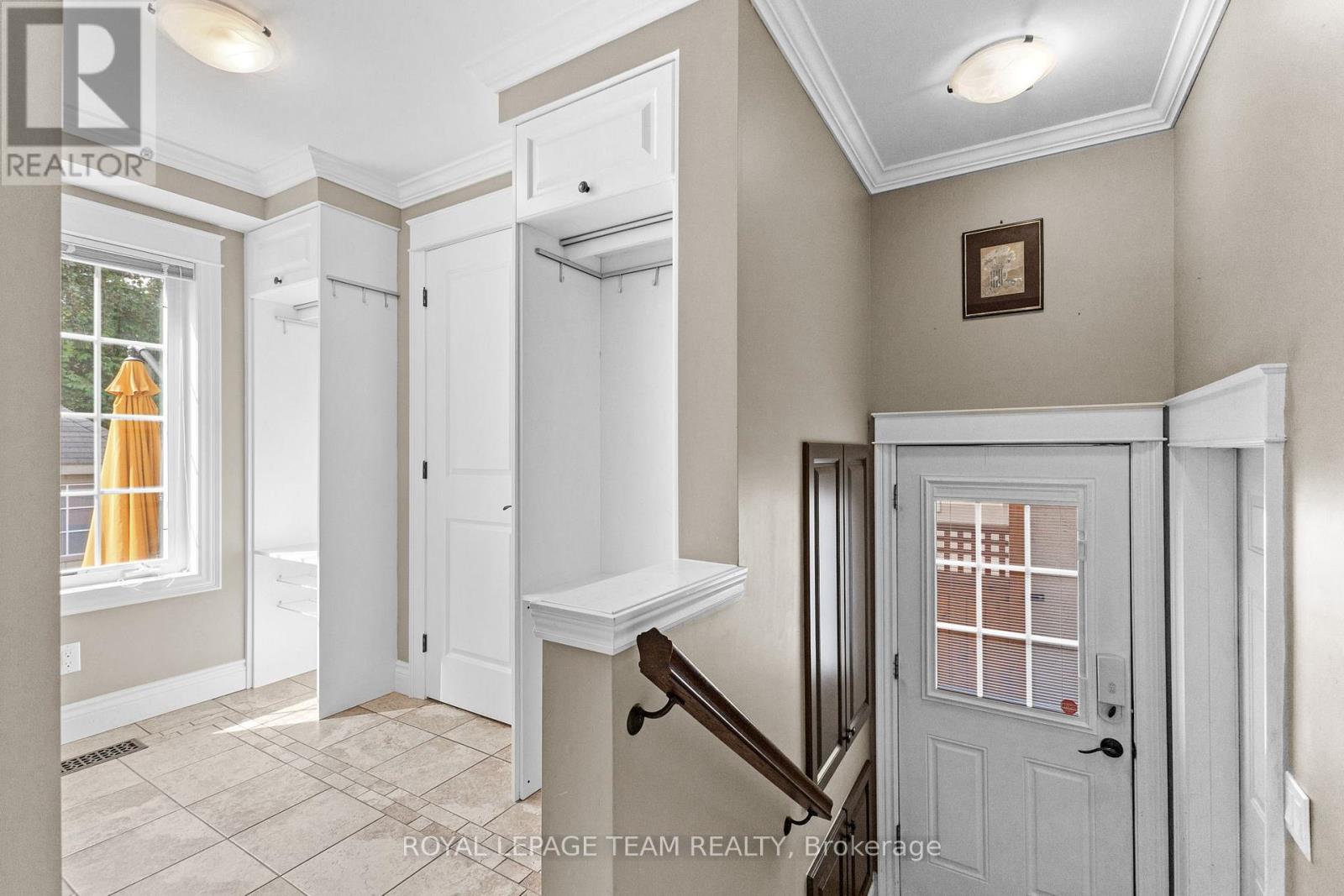 524 Broadview Avenue, Ottawa, Ontario  K2A 2L4 - Photo 13 - X12413693