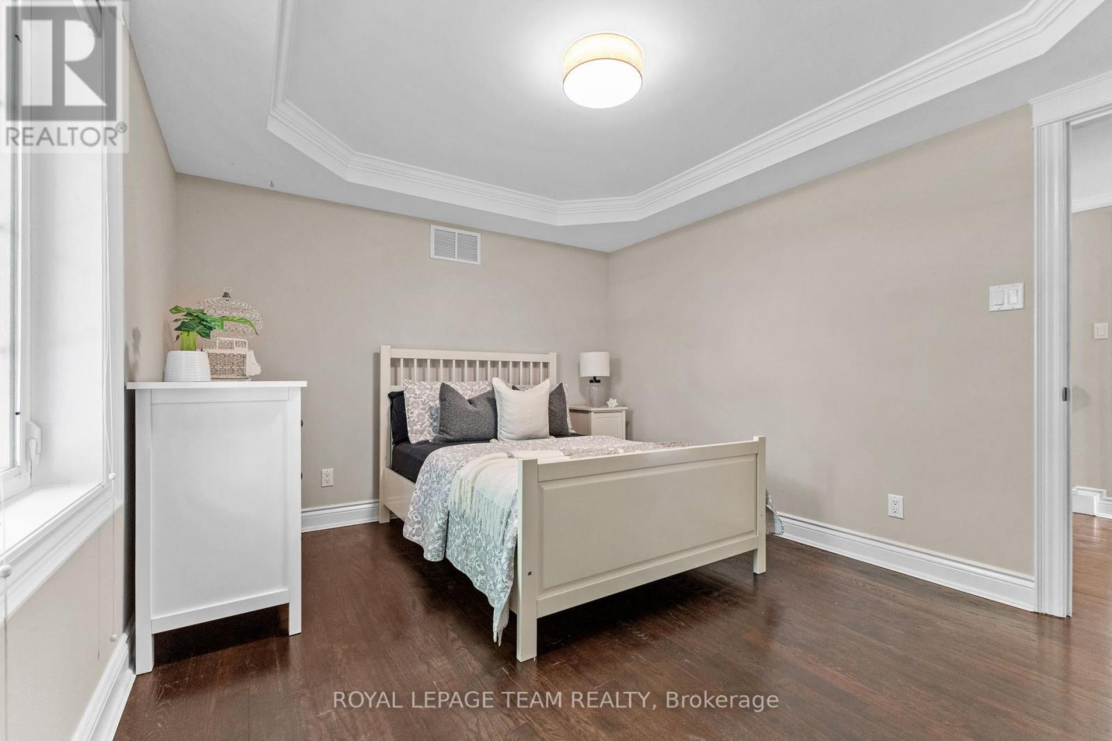 524 Broadview Avenue, Ottawa, Ontario  K2A 2L4 - Photo 22 - X12413693