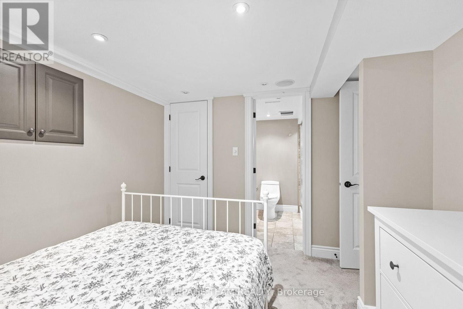 524 Broadview Avenue, Ottawa, Ontario  K2A 2L4 - Photo 32 - X12413693