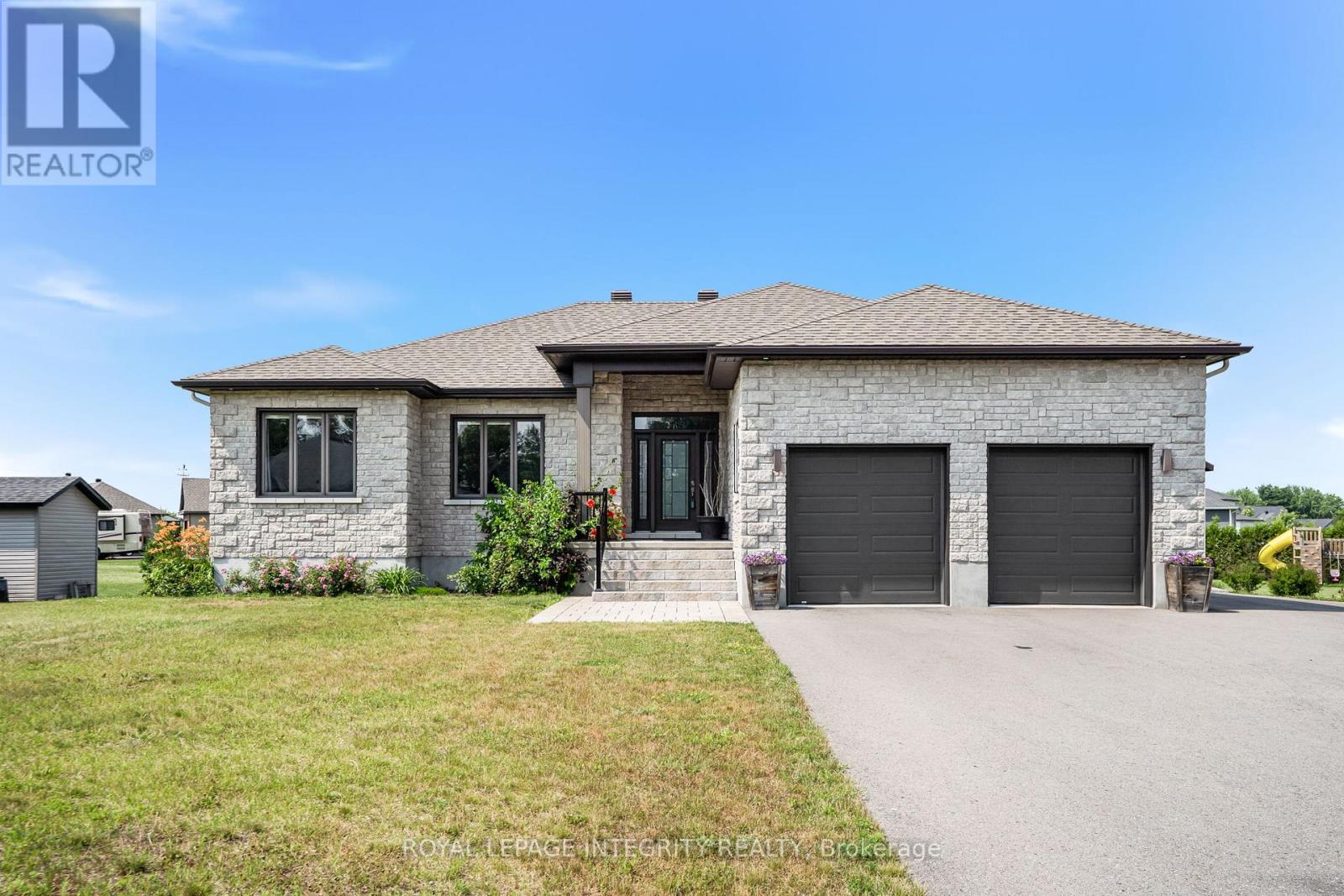 251 RUE DES VIOLETTES STREET, Clarence-Rockland, Ontario