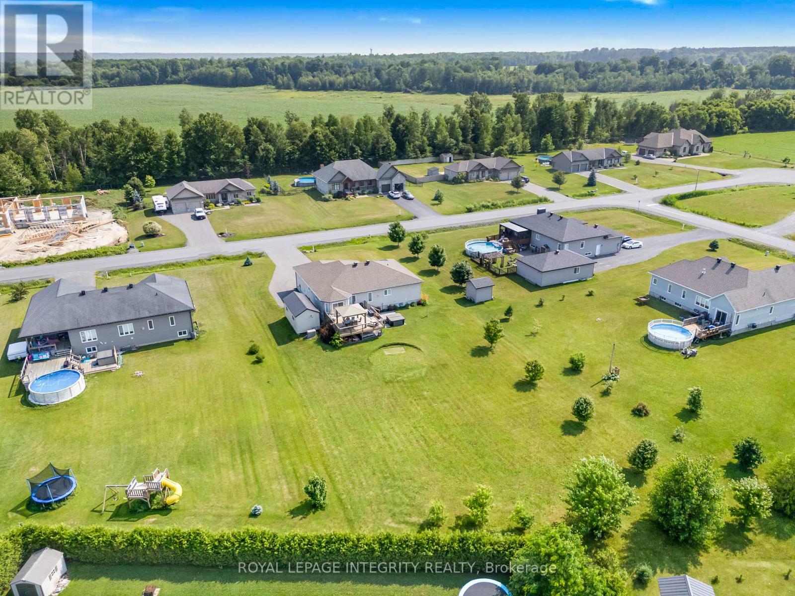 251 Rue Des Violettes Street, Clarence-Rockland, Ontario  K0A 2A0 - Photo 34 - X12413702