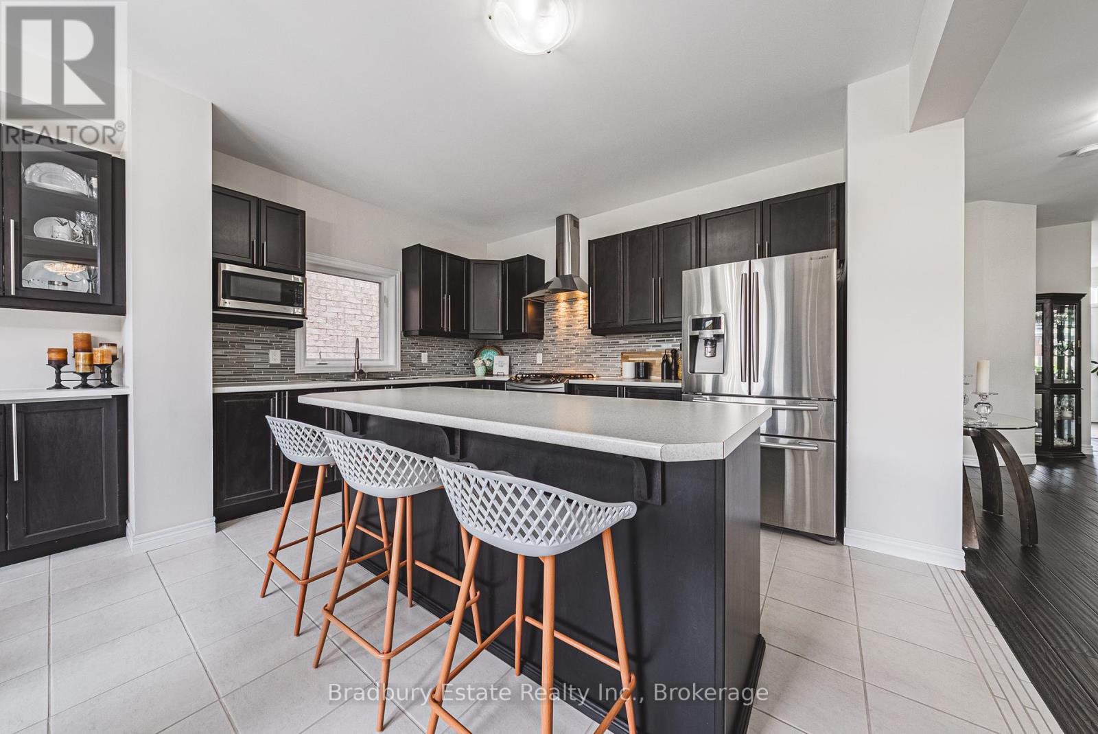 11 Weathering Heights, Hamilton, Ontario  L8J 0E6 - Photo 13 - X12413724