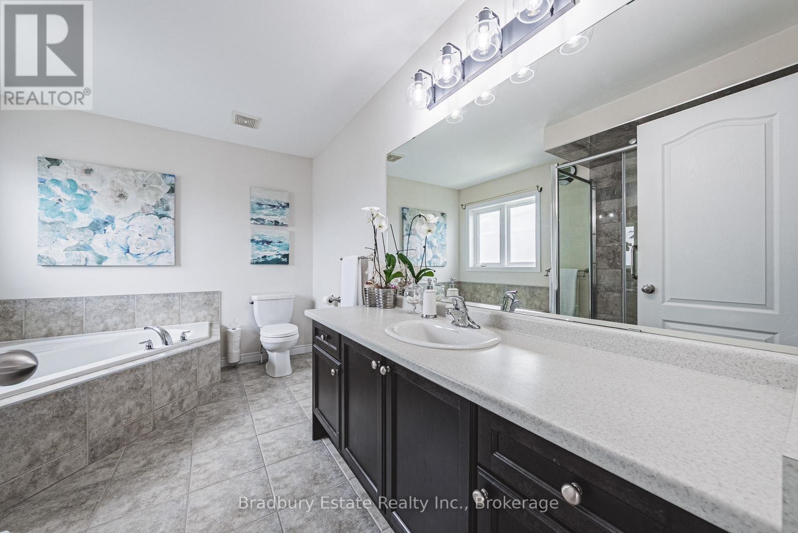 11 Weathering Heights, Hamilton, Ontario  L8J 0E6 - Photo 29 - X12413724