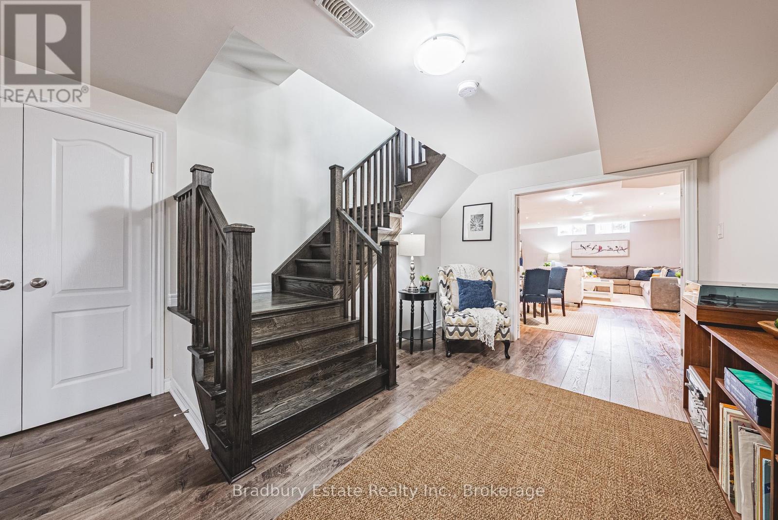 11 Weathering Heights, Hamilton, Ontario  L8J 0E6 - Photo 31 - X12413724