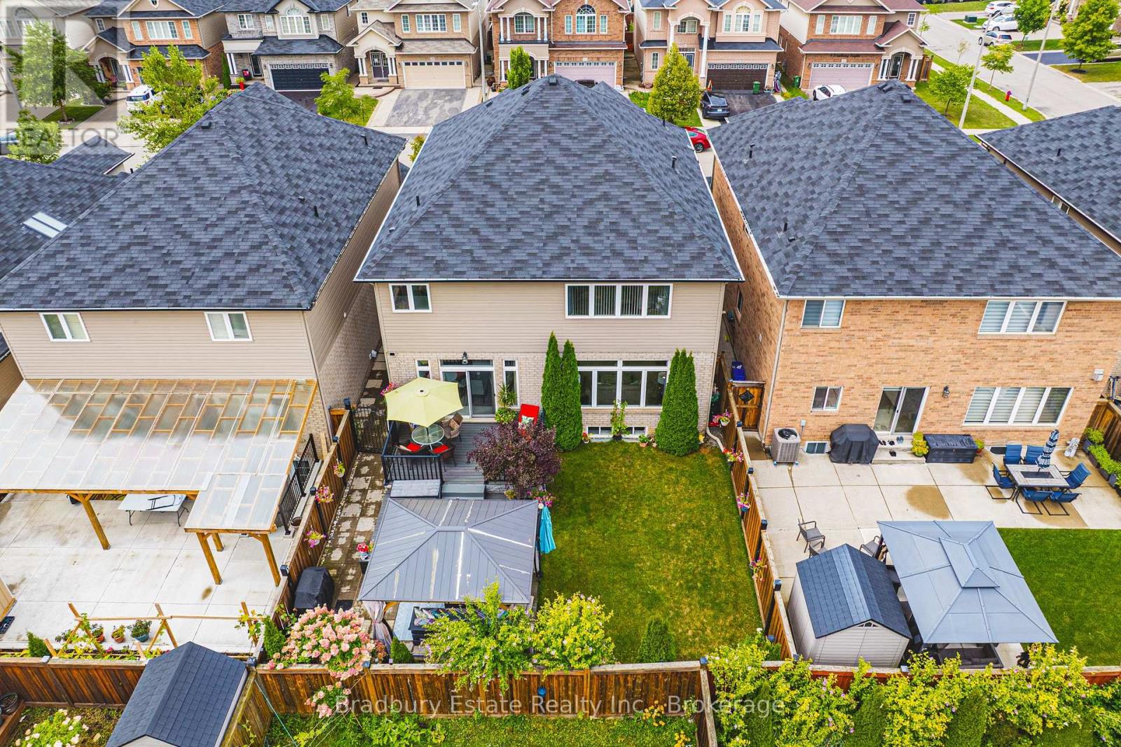 11 Weathering Heights, Hamilton, Ontario  L8J 0E6 - Photo 46 - X12413724