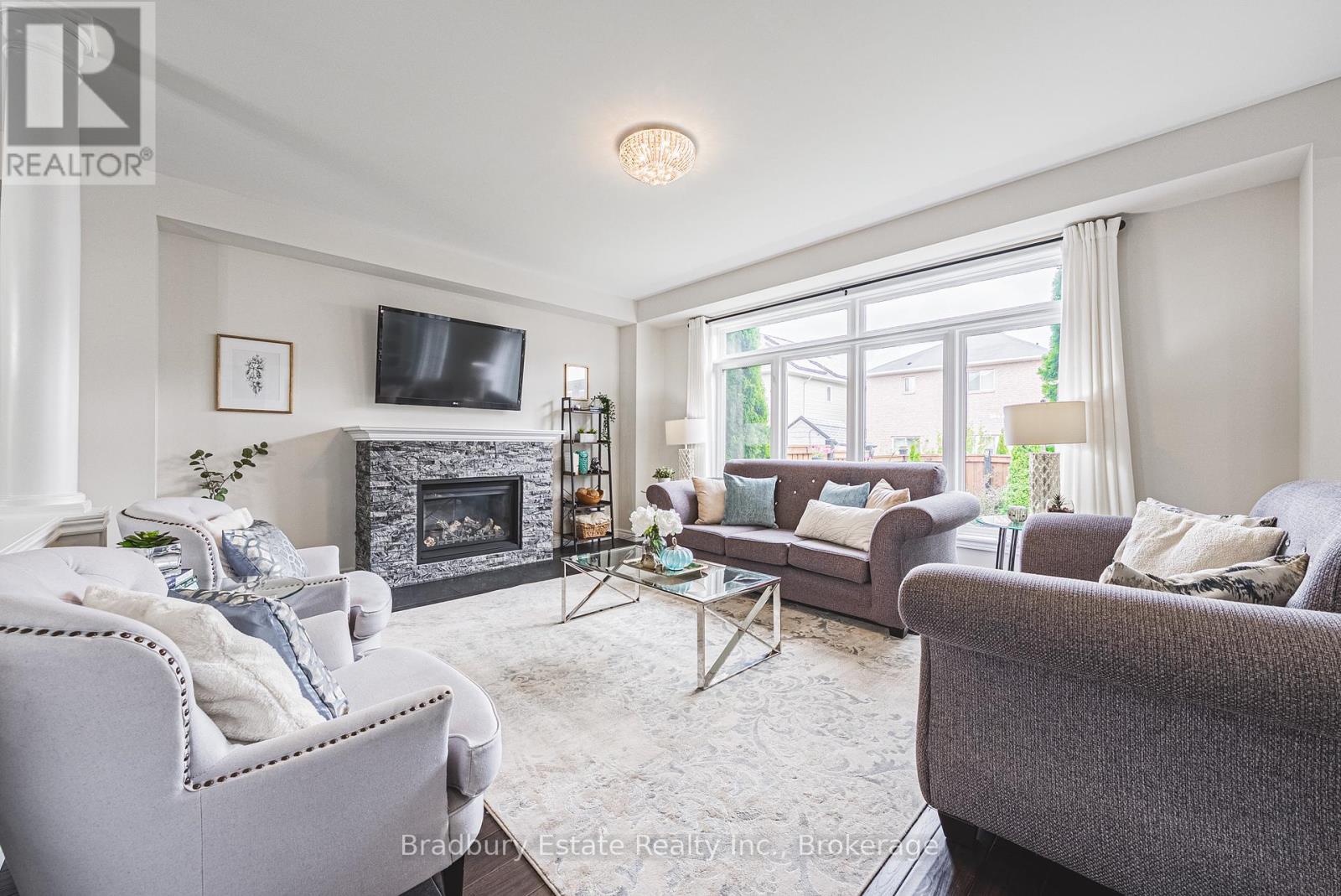 11 Weathering Heights, Hamilton, Ontario  L8J 0E6 - Photo 7 - X12413724