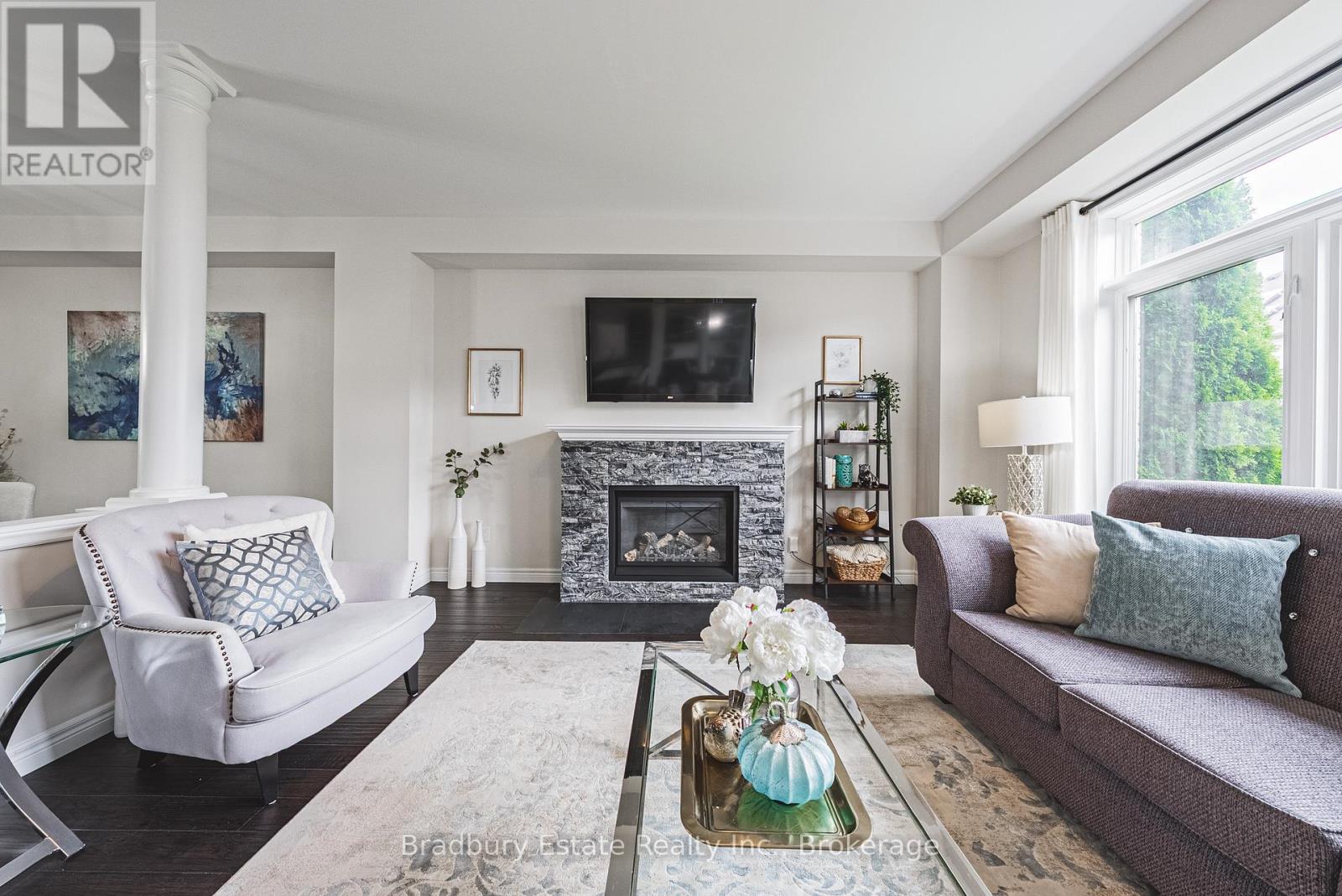 11 Weathering Heights, Hamilton, Ontario  L8J 0E6 - Photo 8 - X12413724