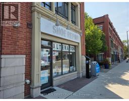 165 LAKESHORE ROAD E, Mississauga, Ontario