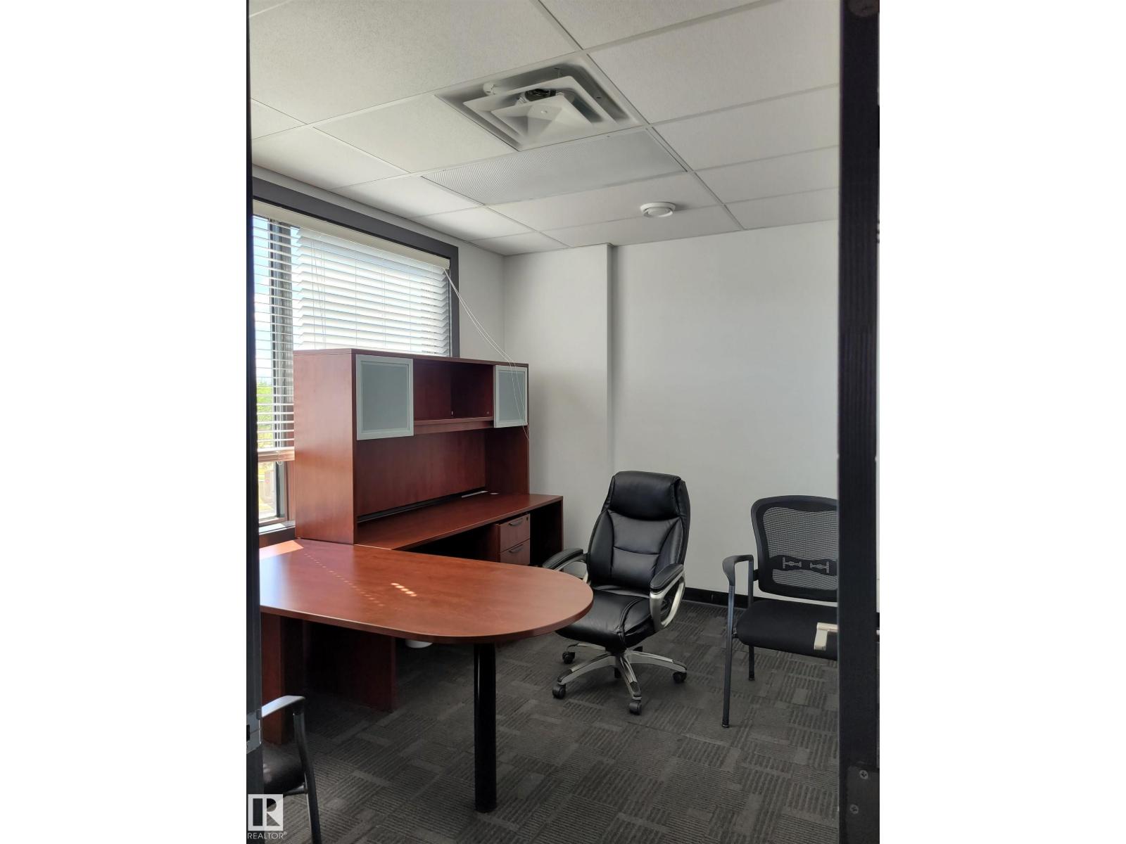 6952 Roper Rd Nw, Edmonton, Alberta  T6B 3H9 - Photo 4 - E4458426
