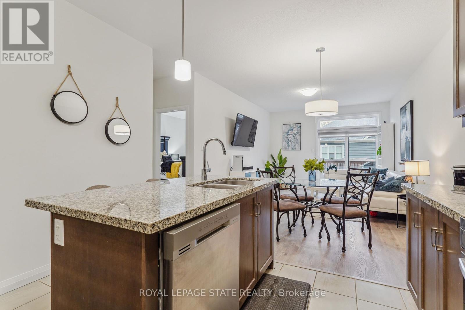 18 South Coast Circle, Fort Erie (Crystal Beach), Ontario  L0S 1B0 - Photo 16 - X12413636