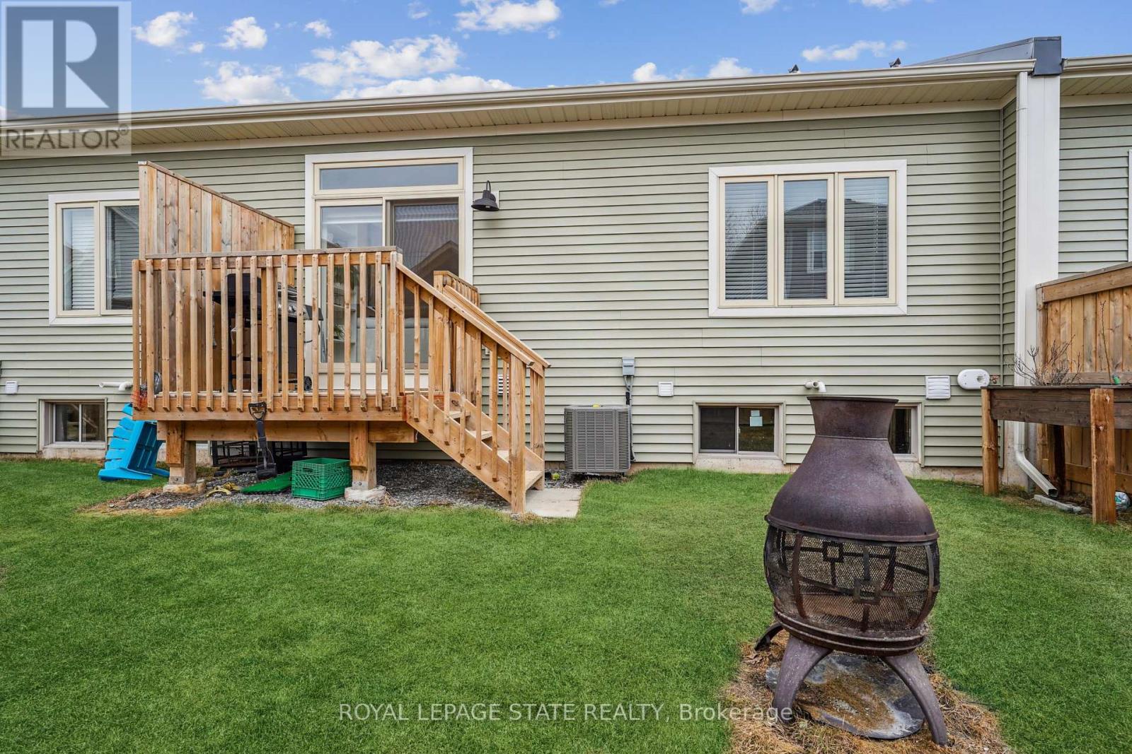 18 South Coast Circle, Fort Erie (Crystal Beach), Ontario  L0S 1B0 - Photo 28 - X12413636