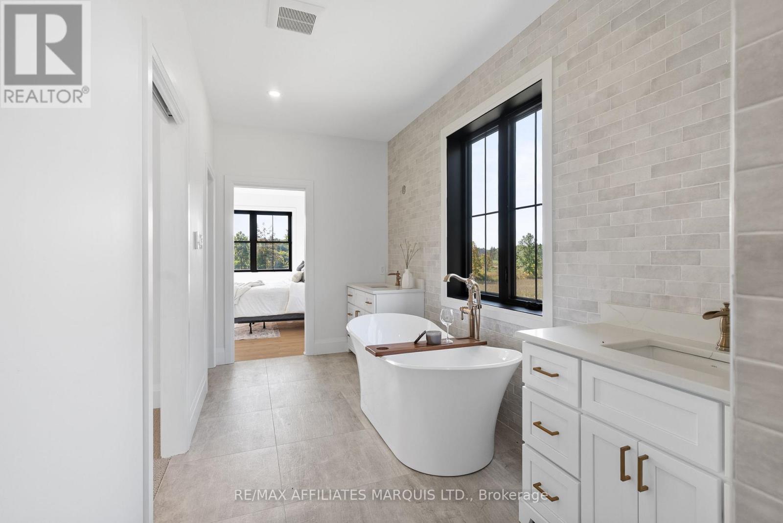 3978 Squire Road, North Glengarry, Ontario  K0C 1B0 - Photo 19 - X12413737