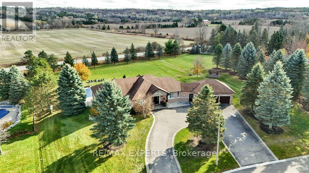 105 Kilkenny Trail, Bradford West Gwillimbury, Ontario  L3Z 3C5 - Photo 2 - N12386402