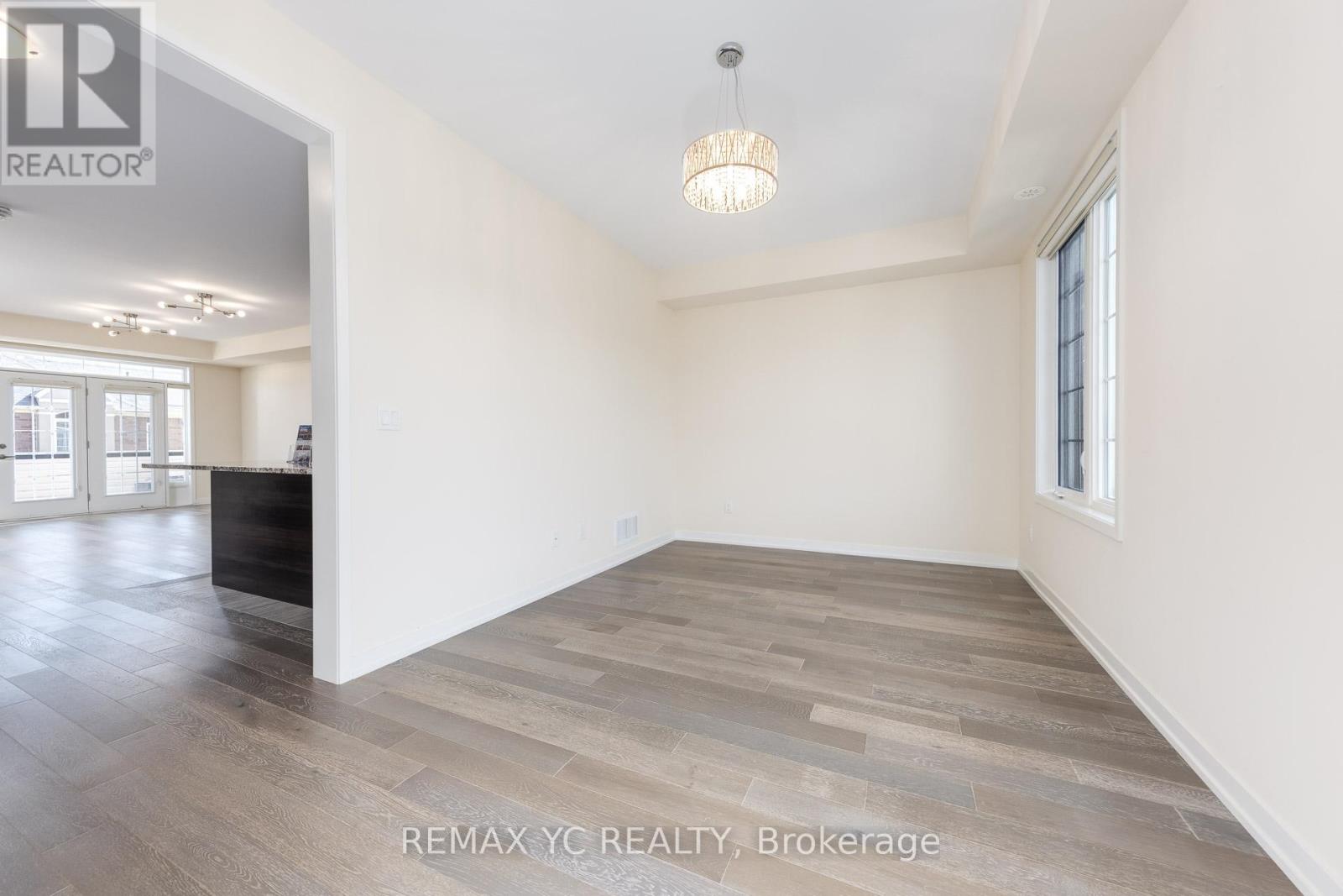 37 Torah Gate, Vaughan (Patterson), Ontario  L6A 4Y4 - Photo 12 - N12412810