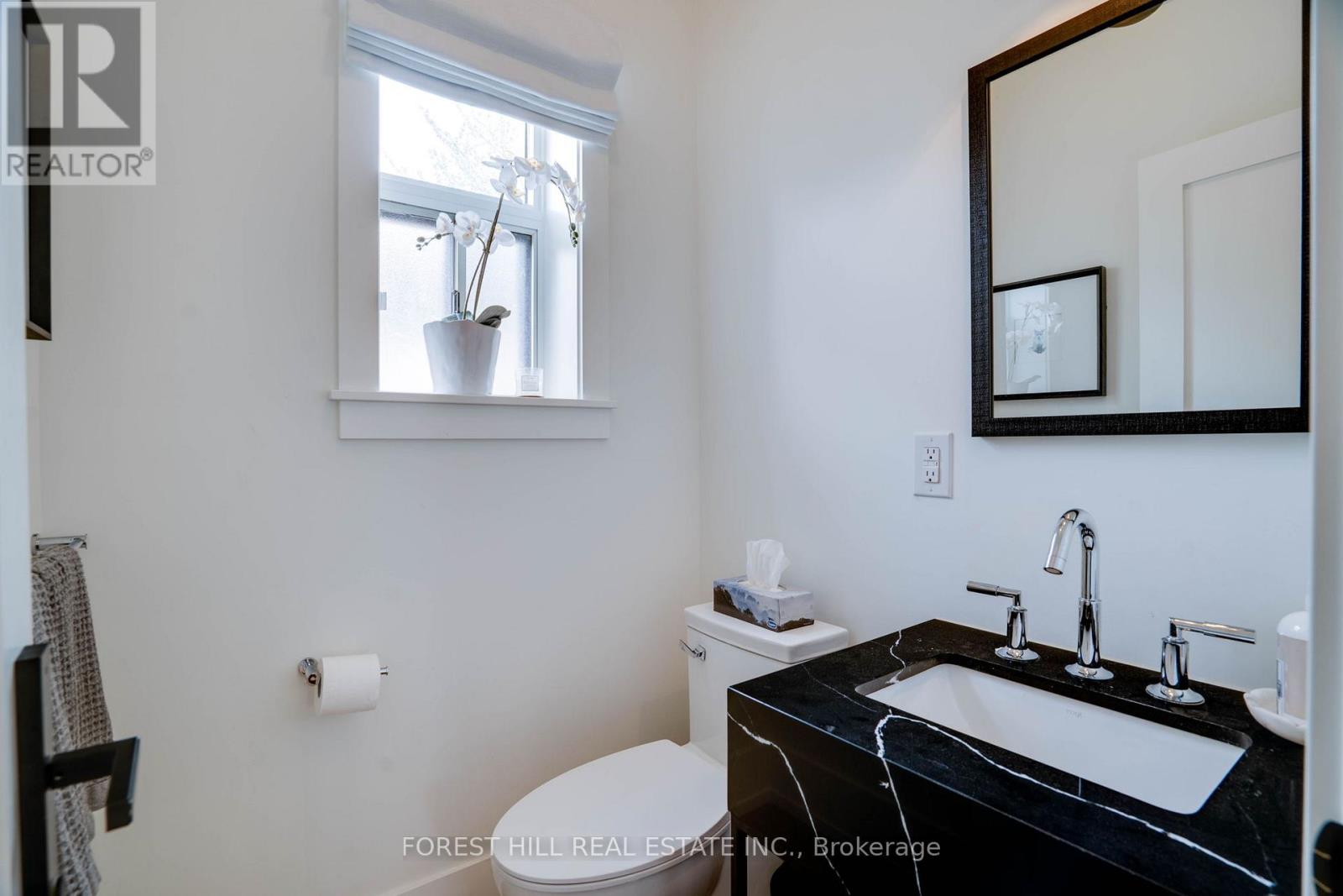 134 Tyrrel Avenue, Toronto (Wychwood), Ontario  M6G 2G5 - Photo 14 - C12413684