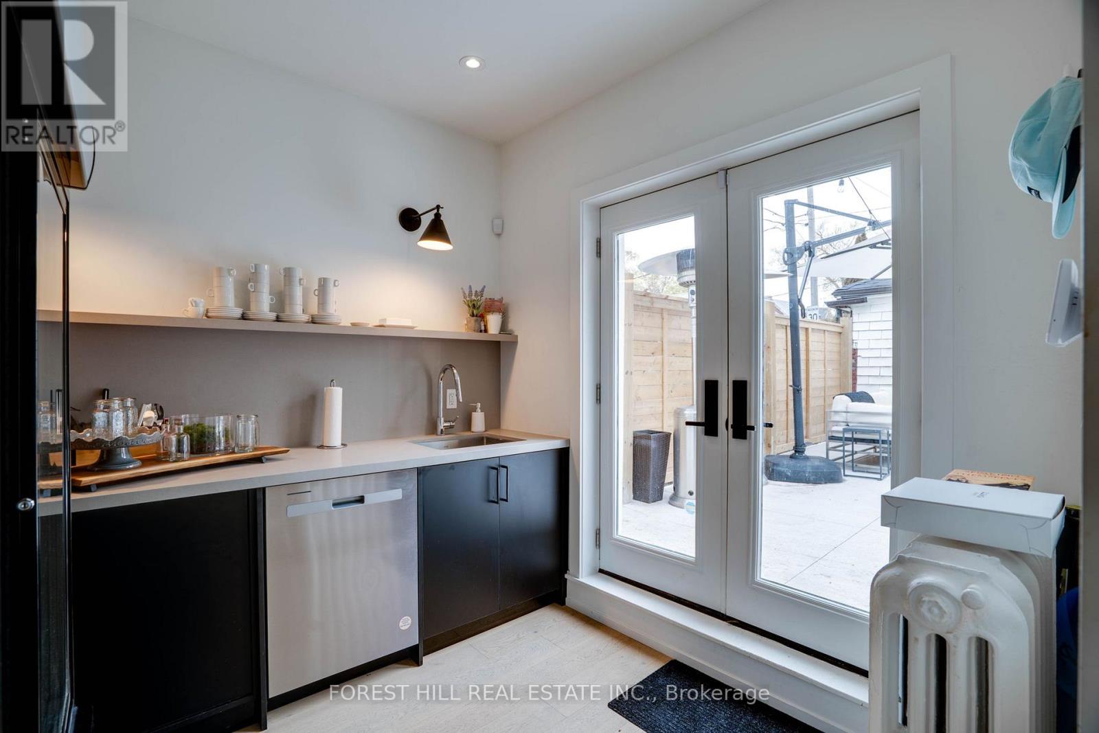 134 Tyrrel Avenue, Toronto (Wychwood), Ontario  M6G 2G5 - Photo 16 - C12413684