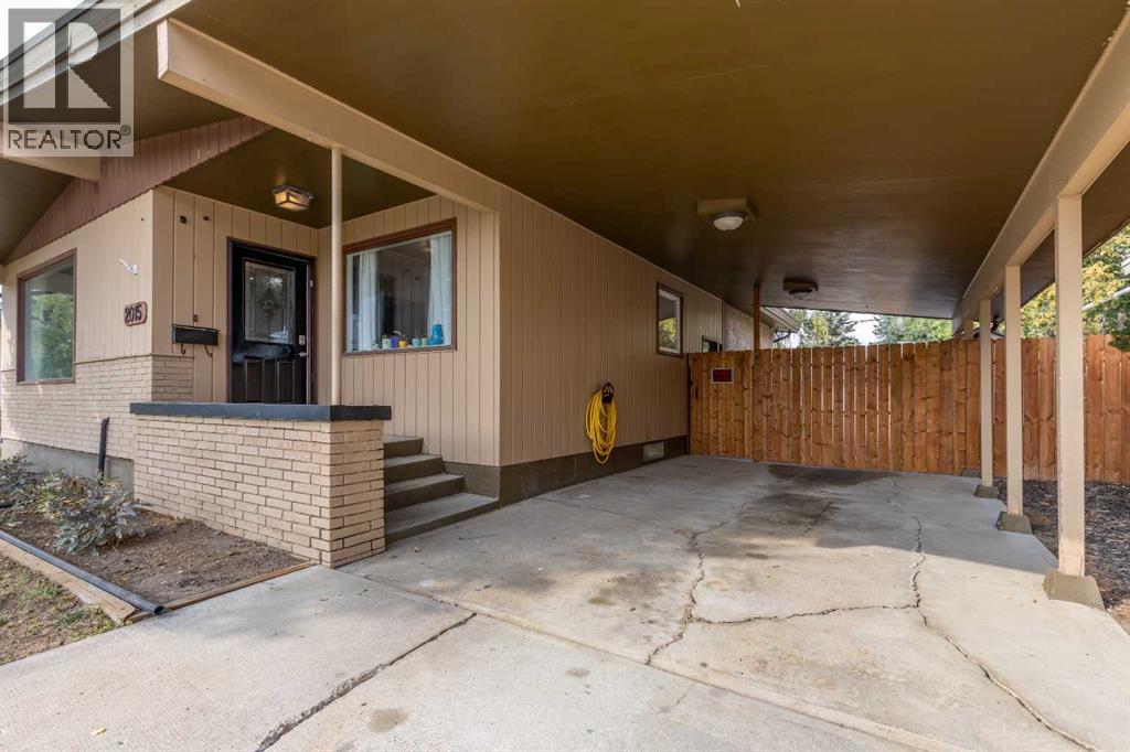 Property at 2015 16 Avenue S image 4
