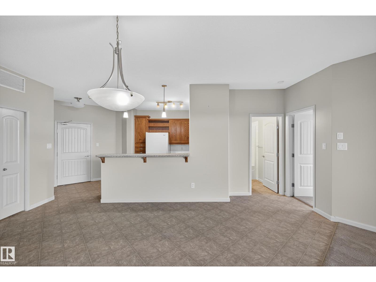#112 2503 Hanna Cr Nw, Edmonton, Alberta  T6R 0H1 - Photo 11 - E4458338