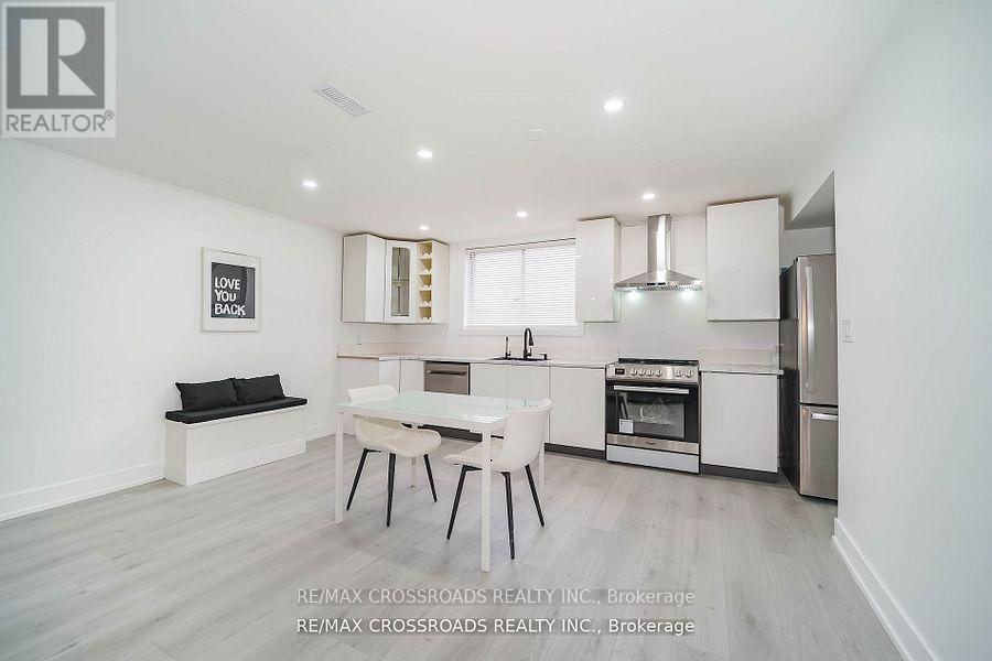 7118 Yonge Street, Innisfil, Ontario  L9S 4P3 - Photo 39 - N12413680