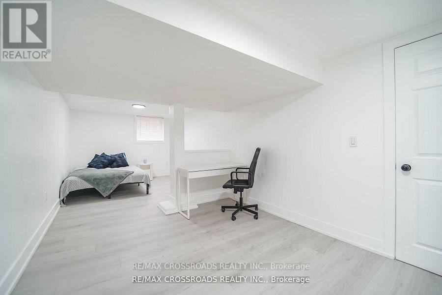 7118 Yonge Street, Innisfil, Ontario  L9S 4P3 - Photo 41 - N12413680