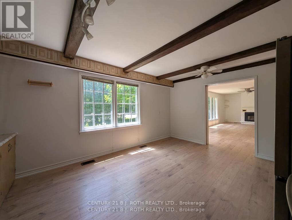 890 Lebanon Drive, Innisfil, Ontario  L9S 2C4 - Photo 10 - N12413683