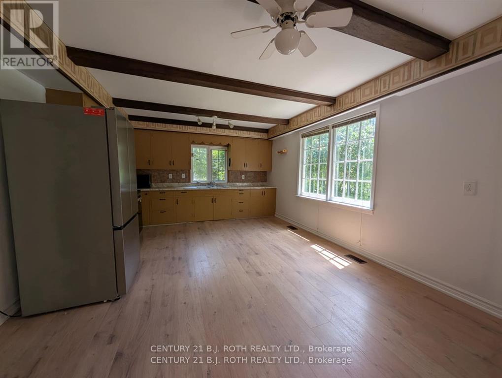 890 Lebanon Drive, Innisfil, Ontario  L9S 2C4 - Photo 11 - N12413683