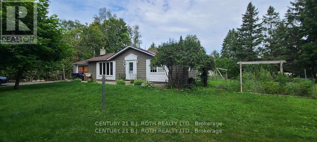 890 Lebanon Drive, Innisfil, Ontario  L9S 2C4 - Photo 2 - N12413683