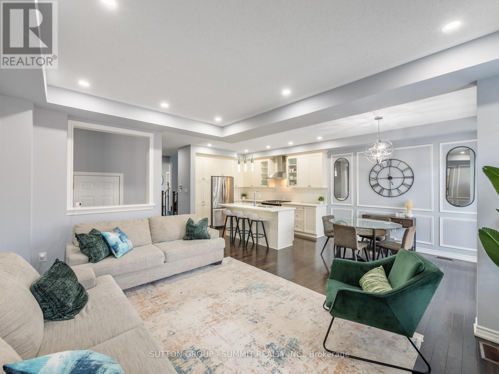 73 Mondial Crescent, East Gwillimbury, Ontario  L0G 1R0 - Photo 14 - N12413730