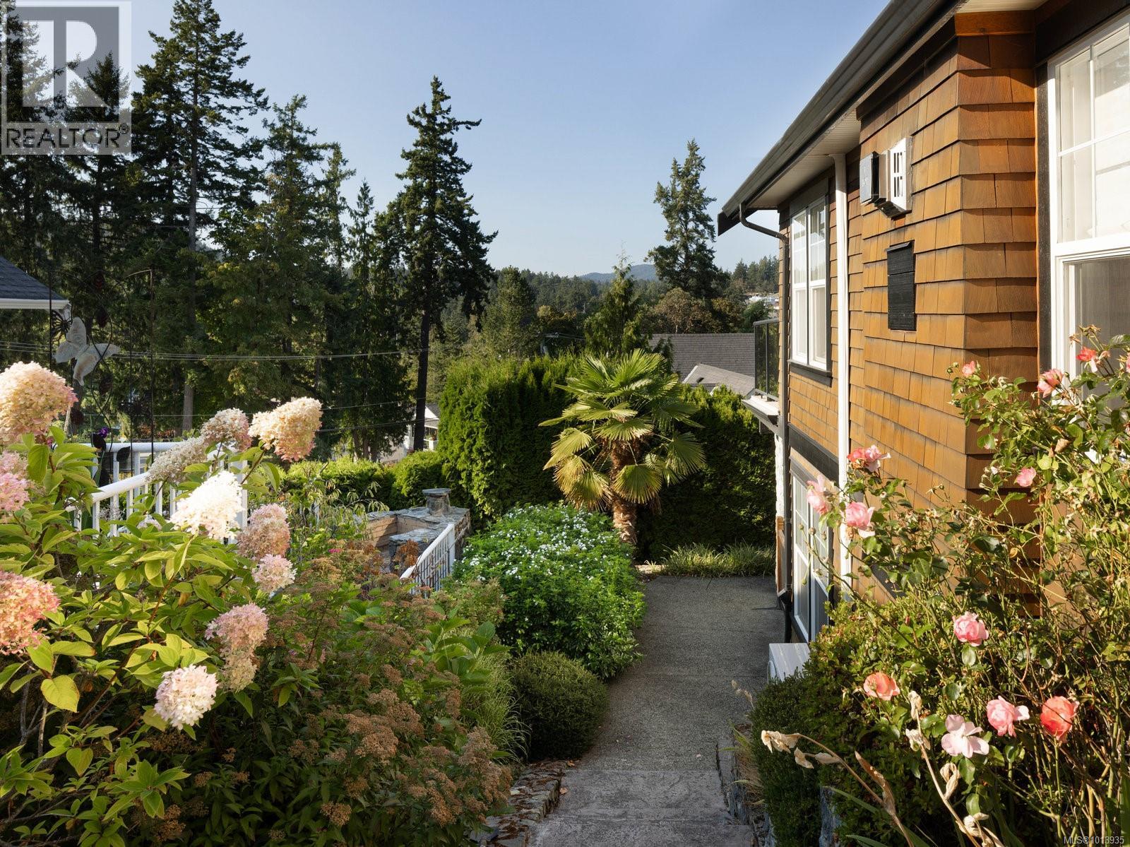 101 Gibraltar Bay Dr, View Royal, British Columbia  V9B 6H6 - Photo 37 - 1013935
