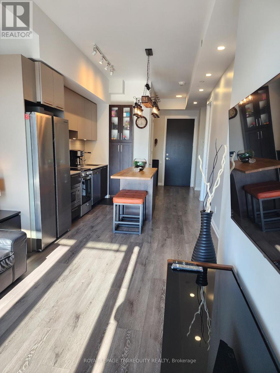 610 - 4208 DUNDAS STREET, Toronto, Ontario