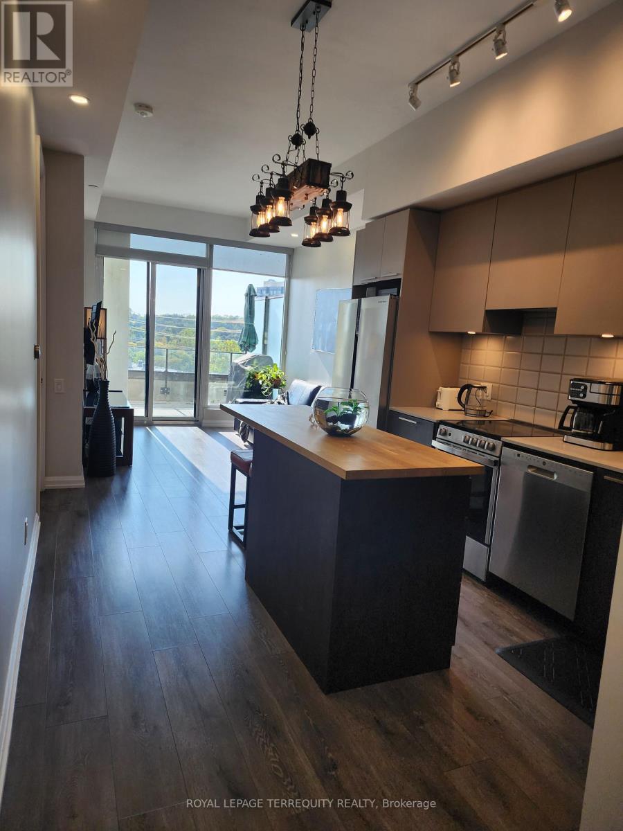 610 - 4208 Dundas Street, Toronto, Ontario  M8X 0B1 - Photo 4 - W12413703