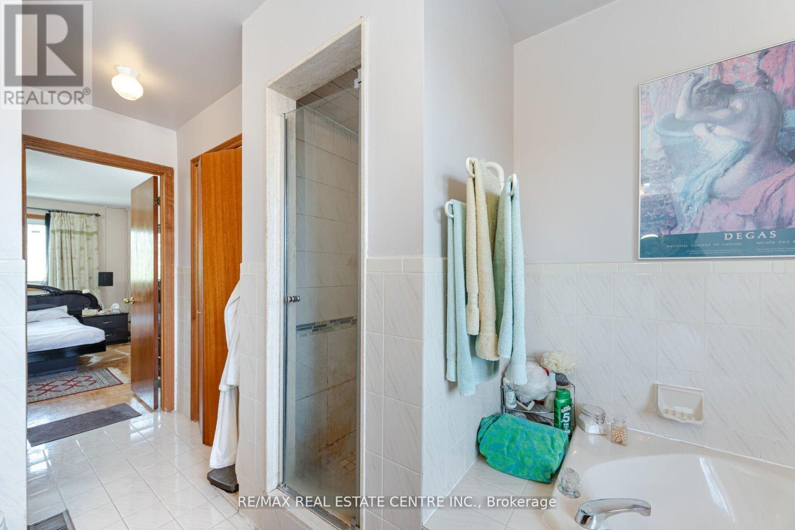 262 Boxmoor Place, Mississauga, Ontario  L5B 3L4 - Photo 27 - W12413733
