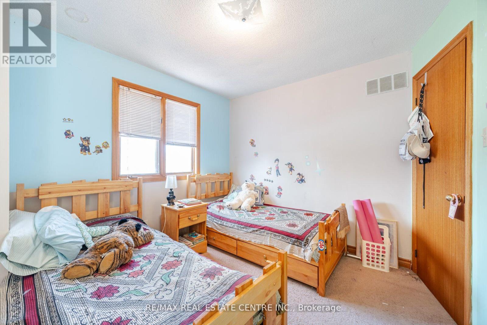262 Boxmoor Place, Mississauga, Ontario  L5B 3L4 - Photo 34 - W12413733