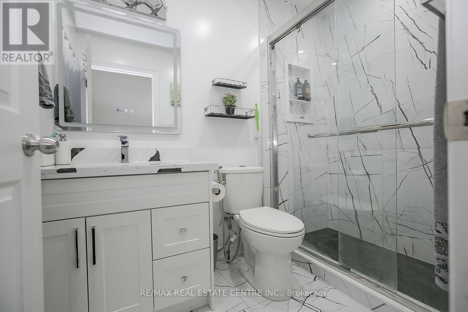 5600 Cortina Crescent, Mississauga, Ontario  L4Z 3R3 - Photo 19 - W12413740
