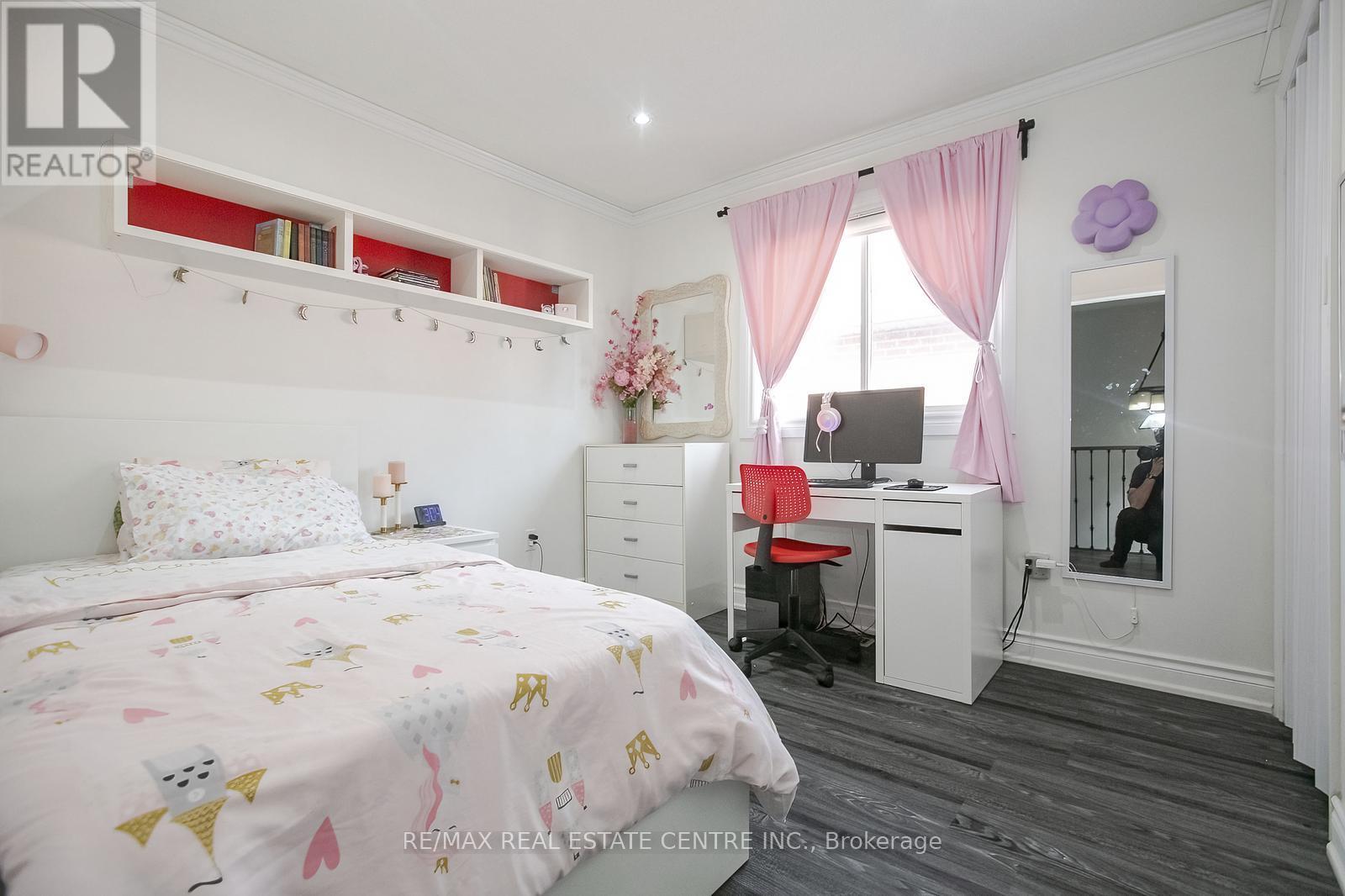 5600 Cortina Crescent, Mississauga, Ontario  L4Z 3R3 - Photo 22 - W12413740