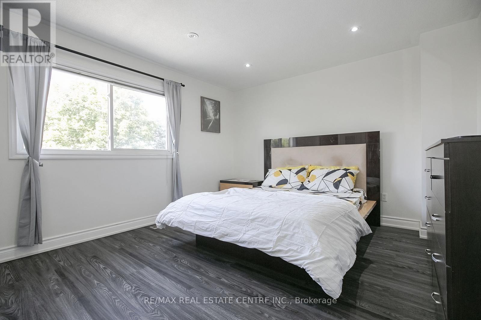 5600 Cortina Crescent, Mississauga, Ontario  L4Z 3R3 - Photo 24 - W12413740
