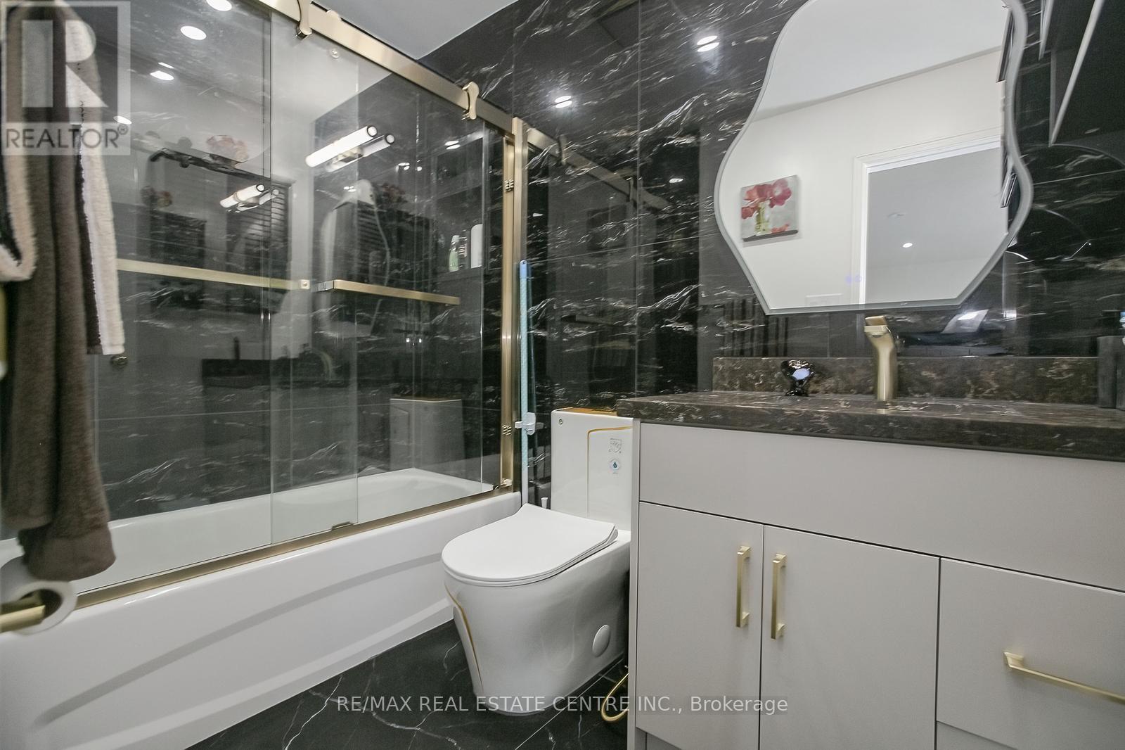 5600 Cortina Crescent, Mississauga, Ontario  L4Z 3R3 - Photo 27 - W12413740