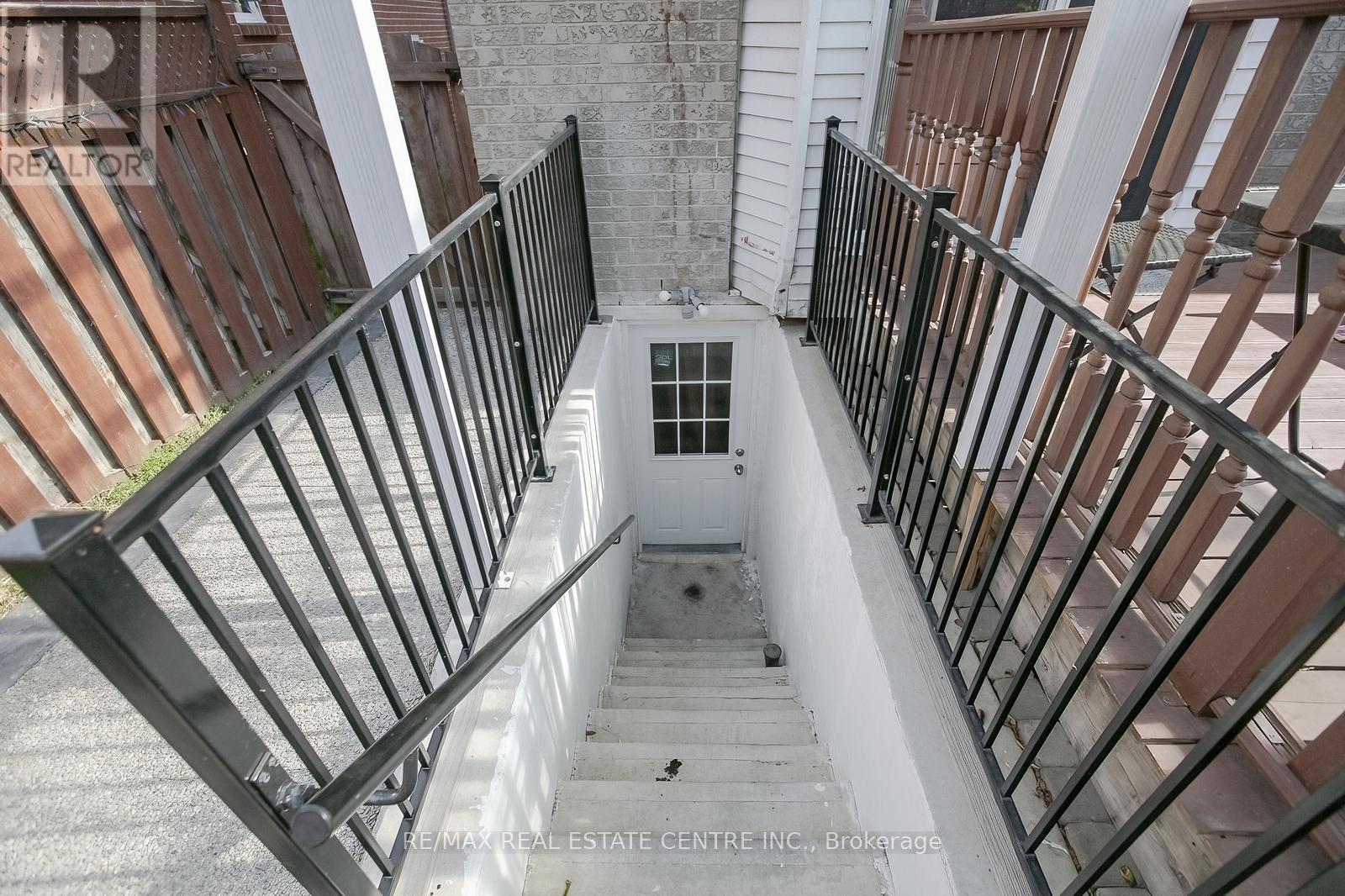5600 Cortina Crescent, Mississauga, Ontario  L4Z 3R3 - Photo 37 - W12413740