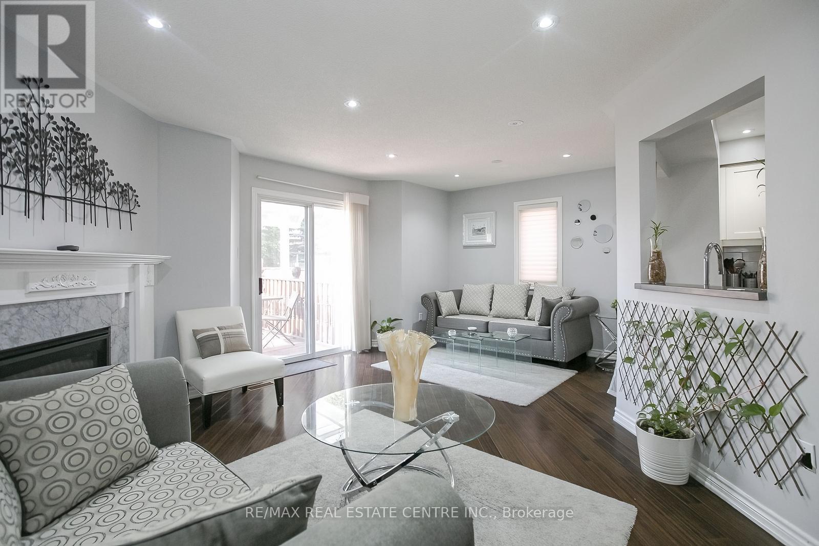 5600 Cortina Crescent, Mississauga, Ontario  L4Z 3R3 - Photo 6 - W12413740