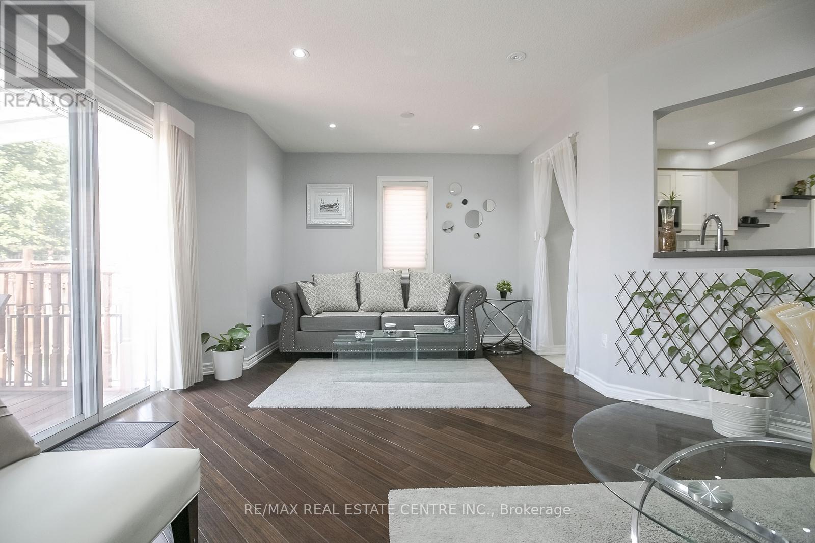 5600 Cortina Crescent, Mississauga, Ontario  L4Z 3R3 - Photo 7 - W12413740