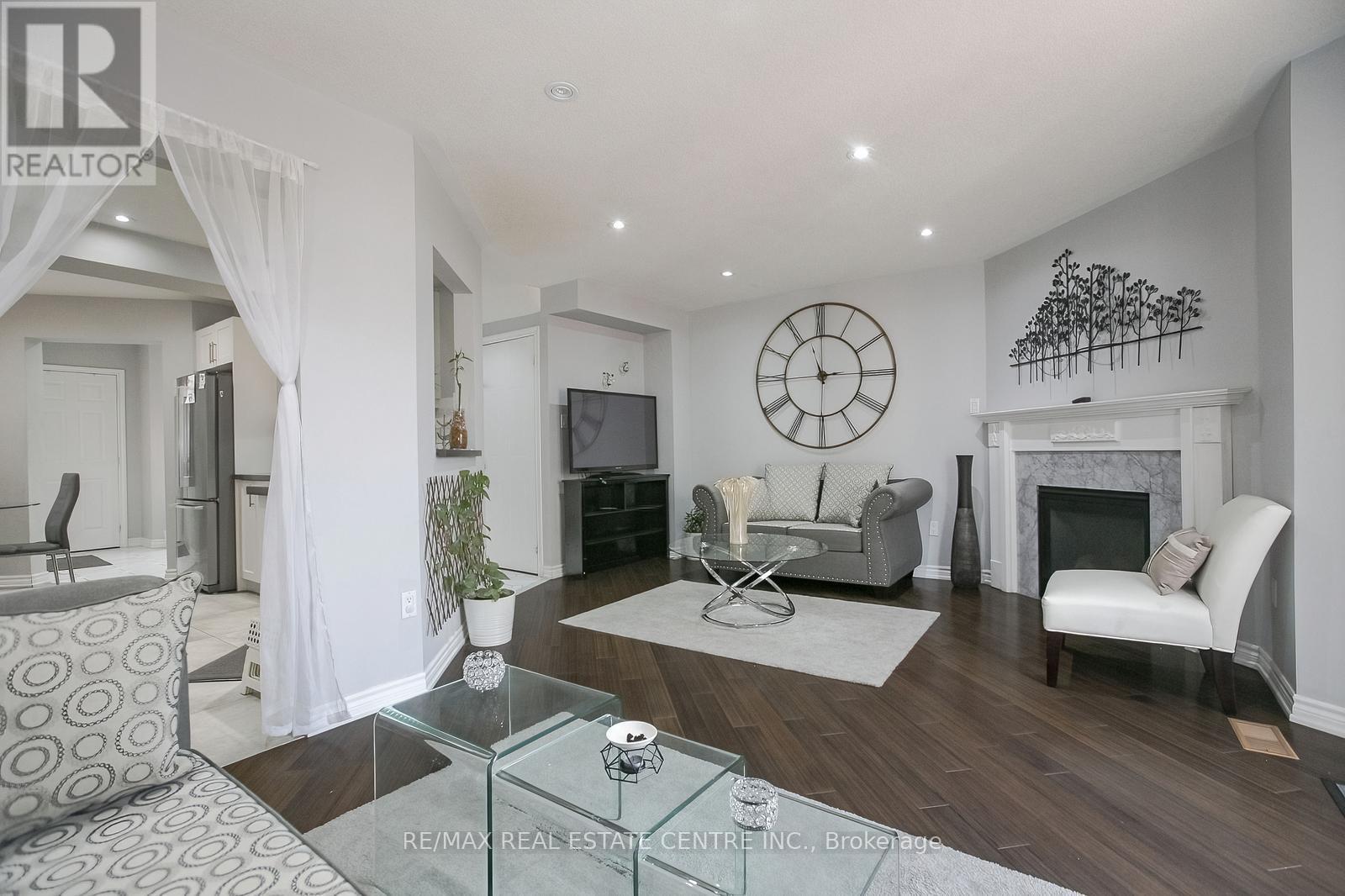 5600 Cortina Crescent, Mississauga, Ontario  L4Z 3R3 - Photo 8 - W12413740