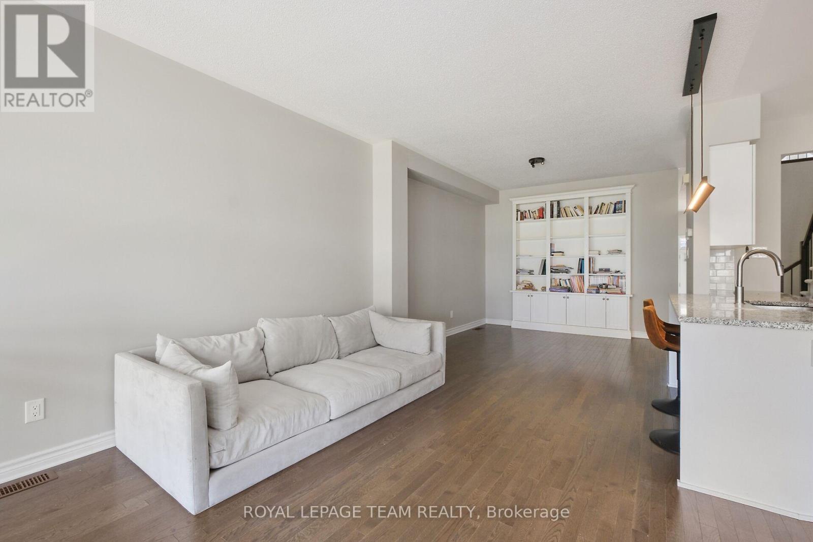273 Shinleaf Crescent, Ottawa, Ontario  K1W 0J2 - Photo 20 - X12413775