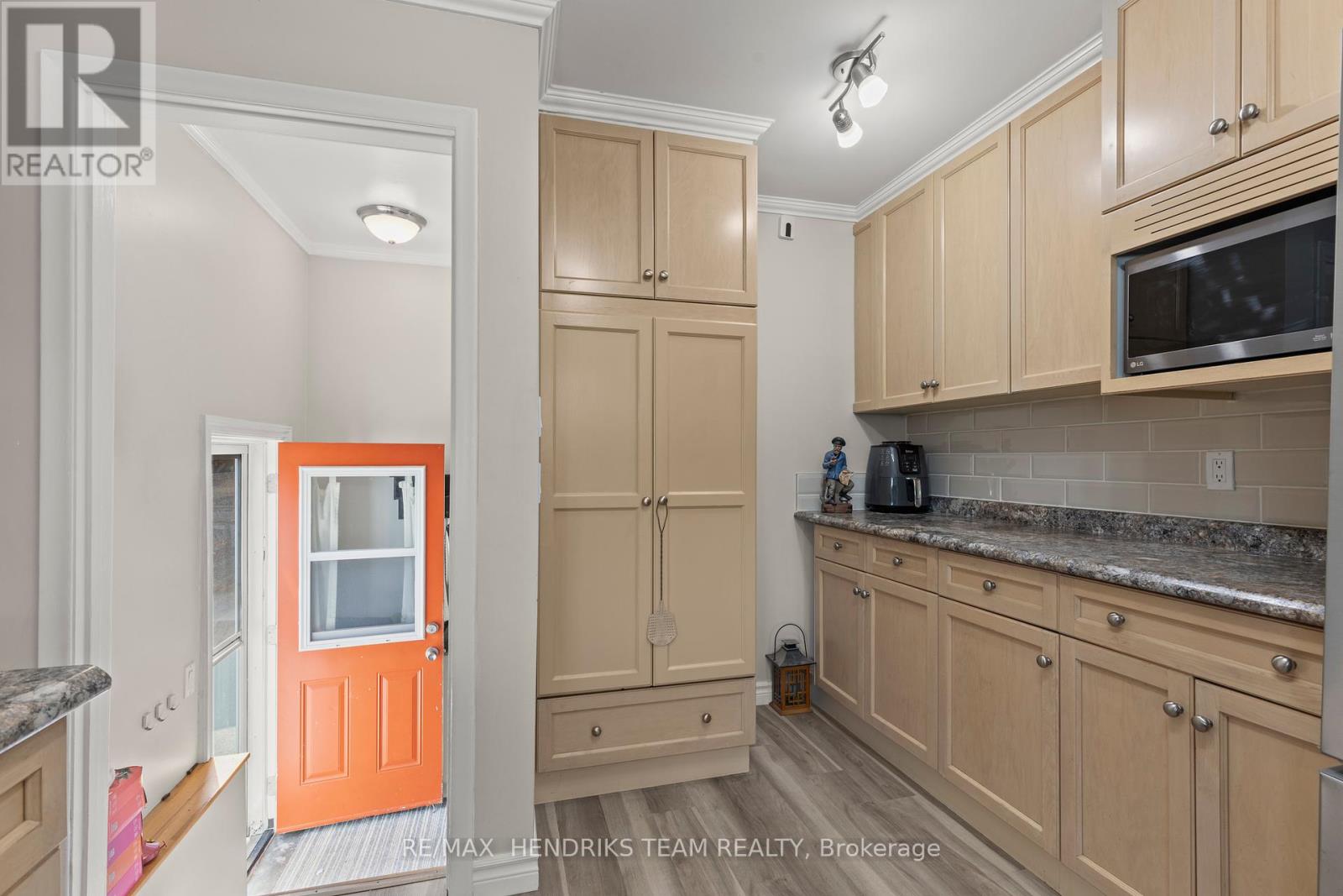 327 St George Street, Welland, Ontario  L3C 5P6 - Photo 18 - X12413772