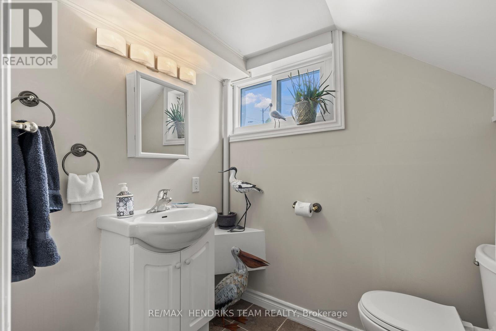 327 St George Street, Welland, Ontario  L3C 5P6 - Photo 37 - X12413772