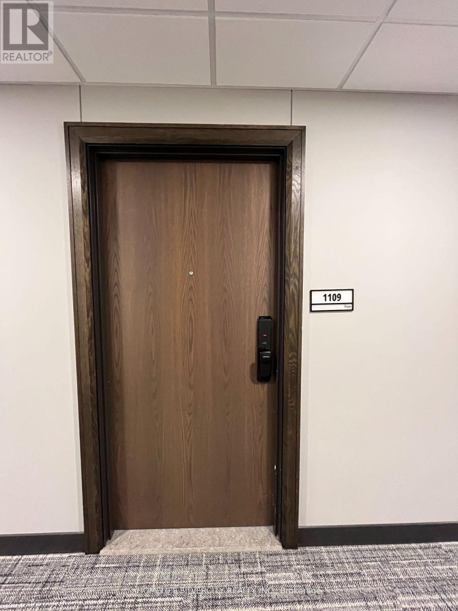 1109 - 741 King Street W, Kitchener, Ontario  N2G 1E5 - Photo 3 - X12413707