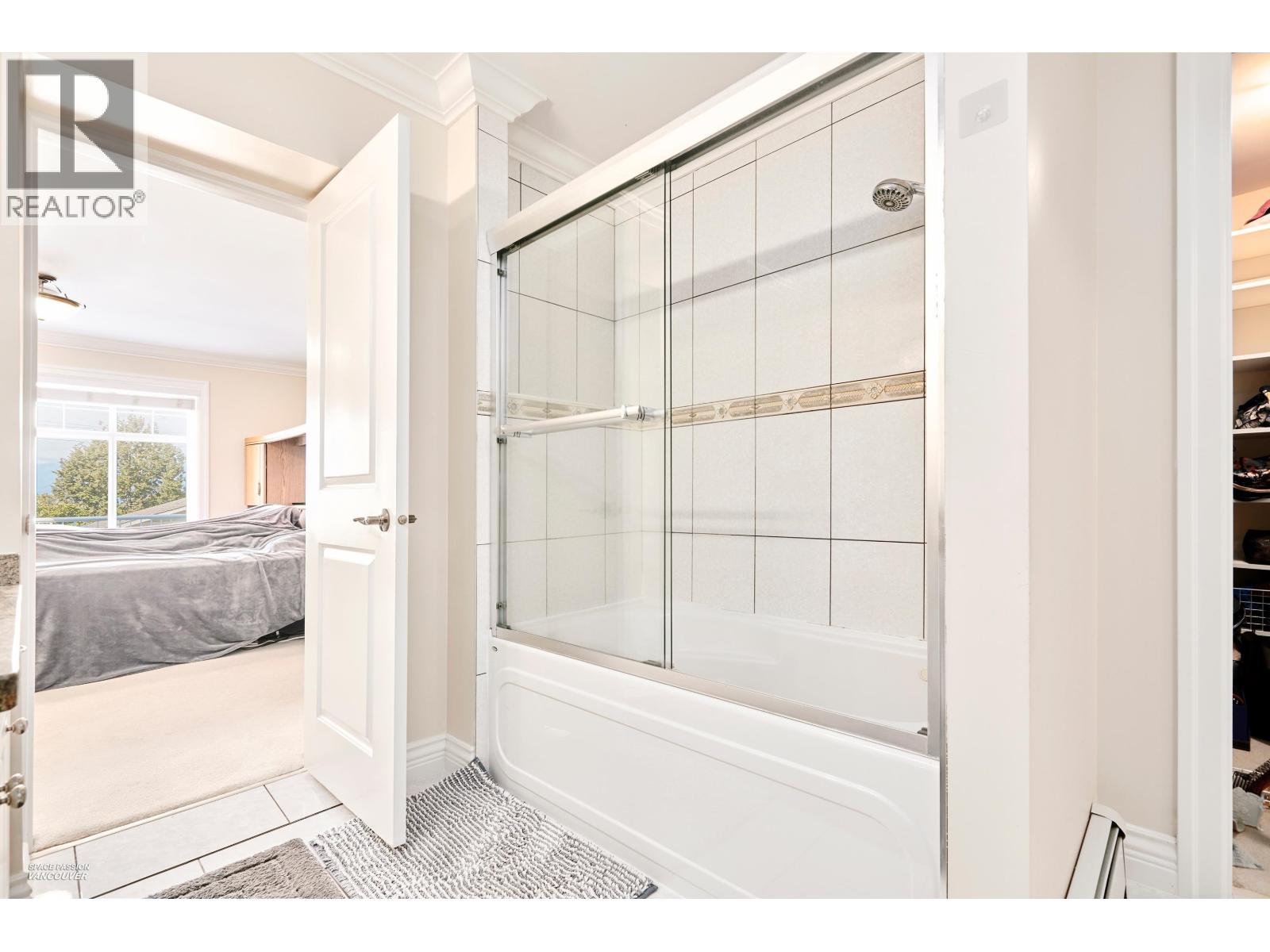 3937 Elmwood Street, Burnaby, British Columbia  V5G 1R9 - Photo 19 - R3049806