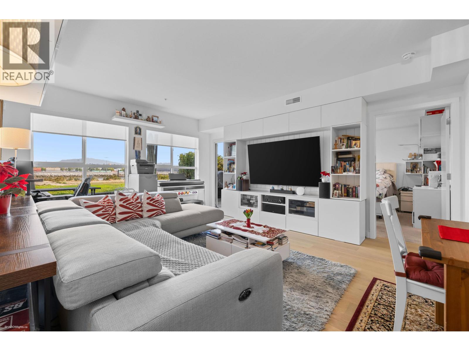 114 10177 RIVER DRIVE, Richmond, British Columbia