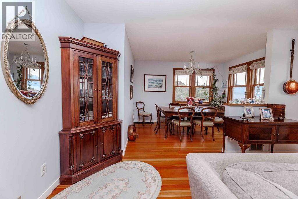 589 Seaview Road, Gibsons, British Columbia  V0N 1V9 - Photo 15 - R3049847