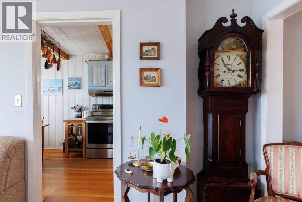 589 Seaview Road, Gibsons, British Columbia  V0N 1V9 - Photo 20 - R3049847