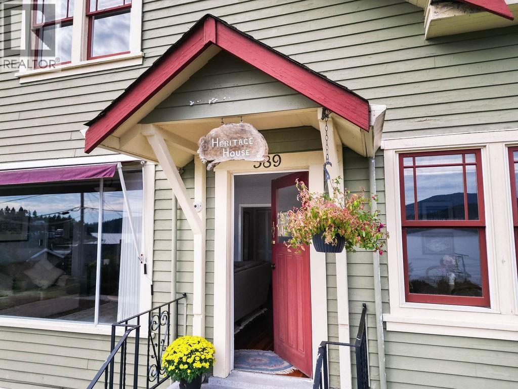 Property at 589 SEAVIEW ROAD image 4